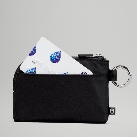 Lululemon Clippable Card Pouch, Wallet, Coin Purse NWT - Picture 4 of 7